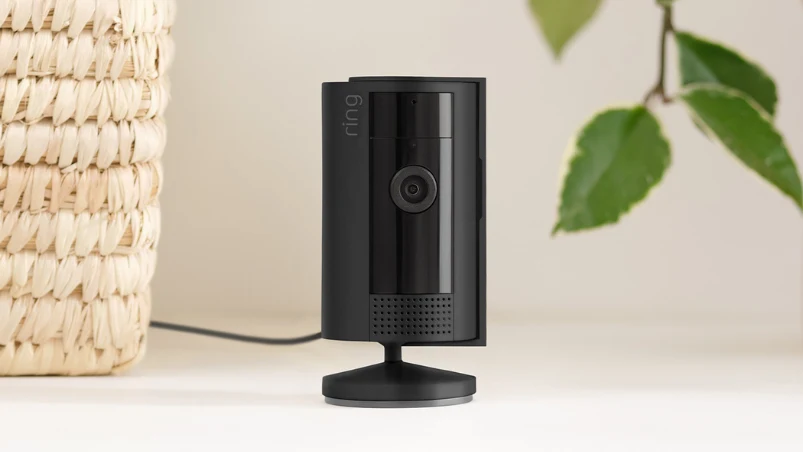 Indoor Cam, 2nd Gen - Plug-In _ Black